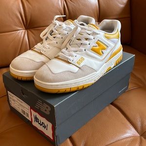 New Balance 550 “sea salt varsity gold”